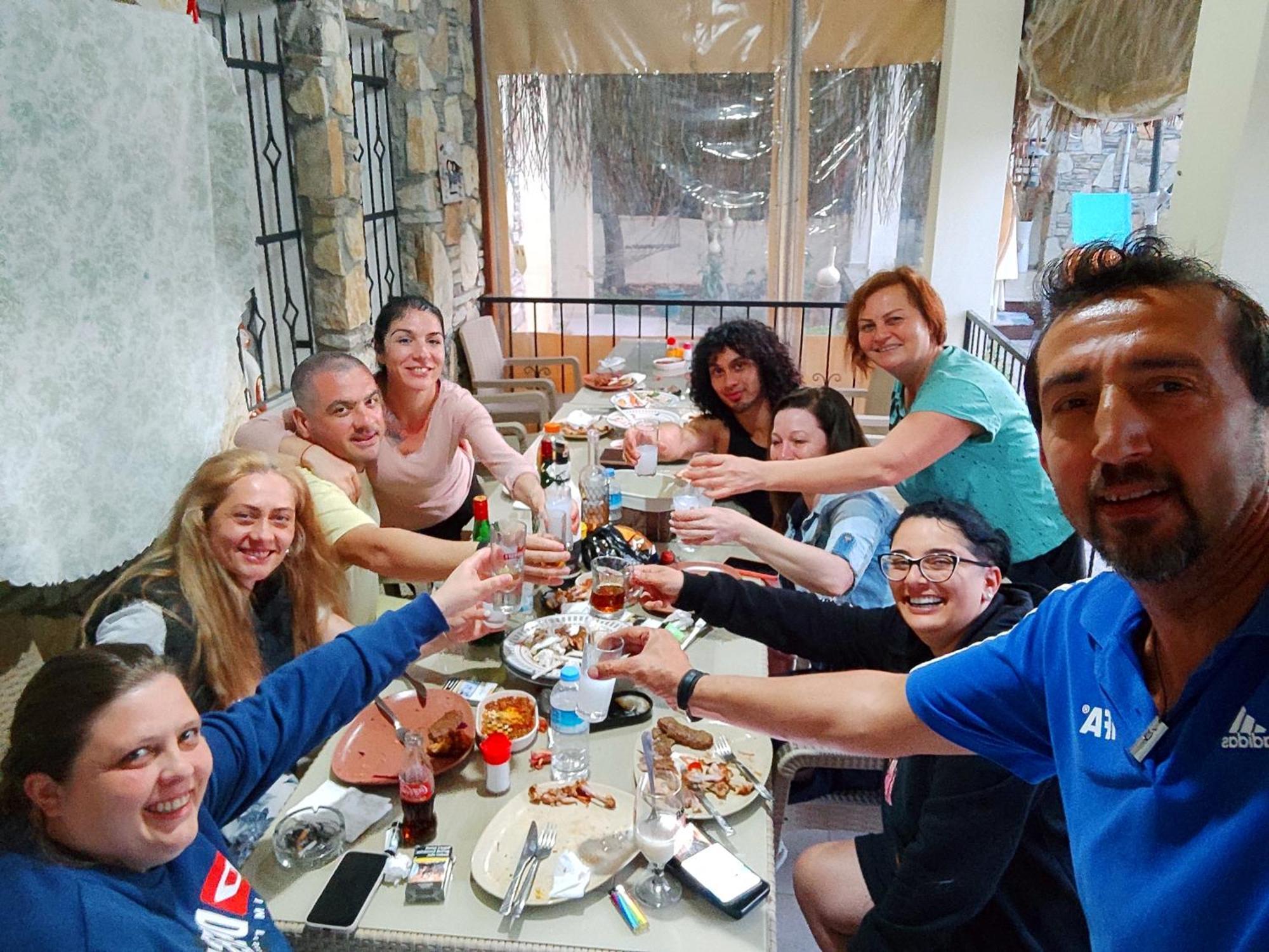 Cileks Apart Otel Fethiye Bagian luar foto