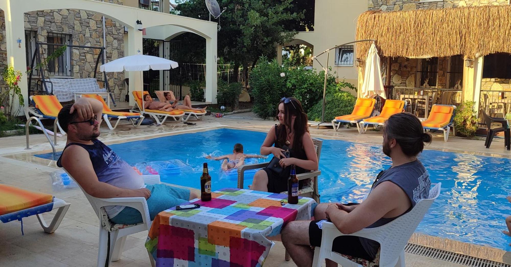 Cileks Apart Otel Fethiye Bagian luar foto